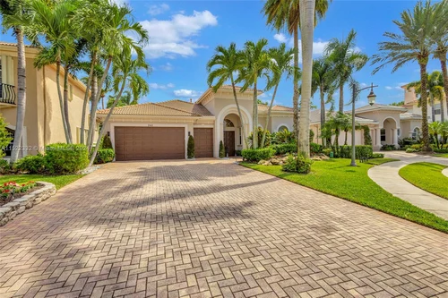 242 Montant Dr, Palm Beach Gardens FL 33410