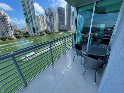 335 S Biscayne Blvd # 1209, Miami FL 33131