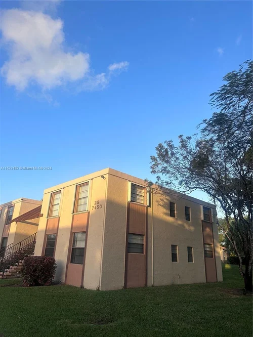 7450 NW 18th St # 208, Margate FL 33063