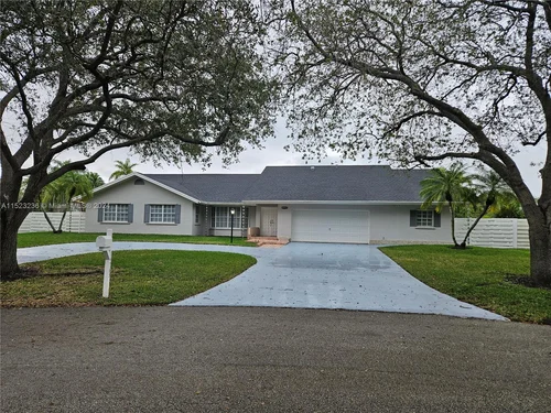 14763 SW 152nd Pl, Miami FL 33196