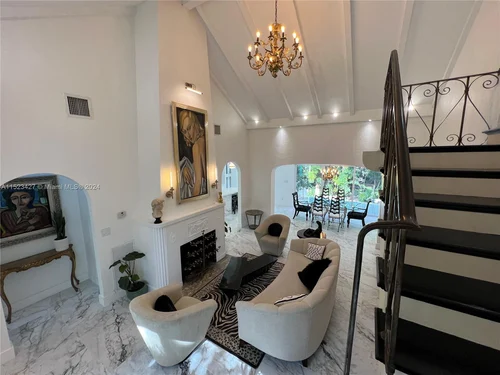 435 NE 77th St Rd, Miami FL 33138