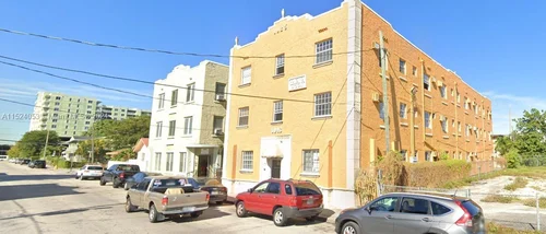 1043 NW 2nd St # 17, Miami FL 33128