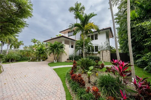 7125 Los Pinos Blvd, Coral Gables FL 33143
