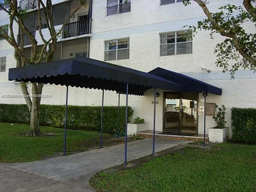 8950 NE 8th Ave # 406, Miami FL 33138