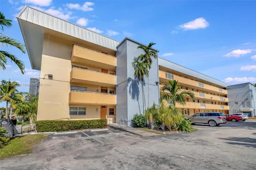 3551 NE 169th St # 100, North Miami Beach FL 33160