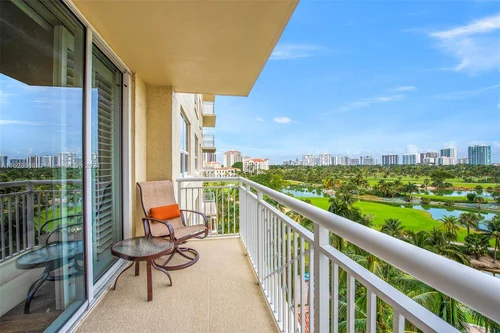 19501 W Country Club Dr # 715, Aventura FL 33180