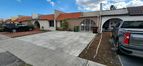 1650 W 57th Ter, Hialeah FL 33012