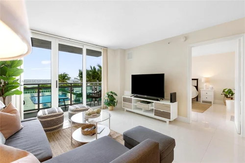 6917 Collins Ave # 411, Miami Beach FL 33141