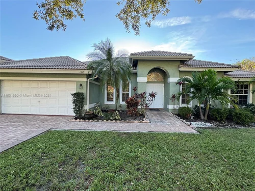 1574 NW 103 Ter, Coral Springs FL 33071