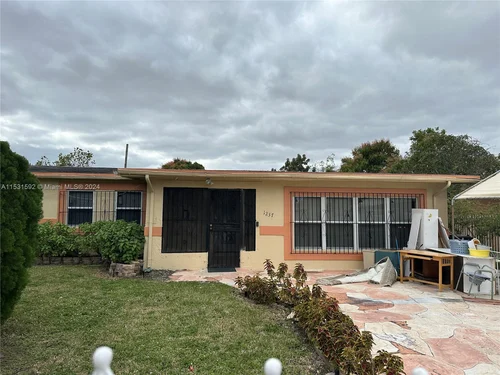 1237 NW 15th Ave, Fort Lauderdale FL 33311