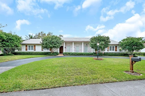 7540 SW 174th St, Palmetto Bay FL 33157