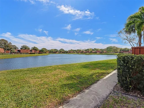 313 Buttonwood Ln, Boynton Beach FL 33436