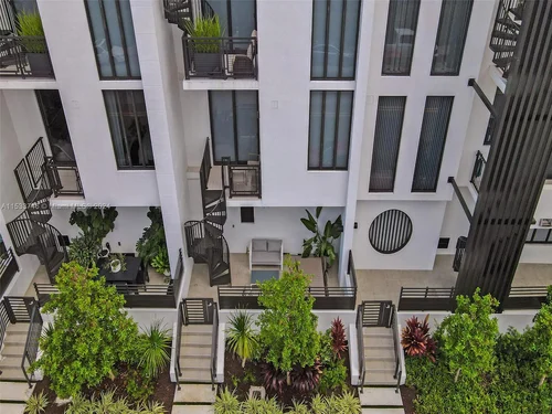 1030 15th St # 207, Miami Beach FL 33139