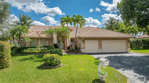 10462 NW 48th Pl, Coral Springs FL 33076