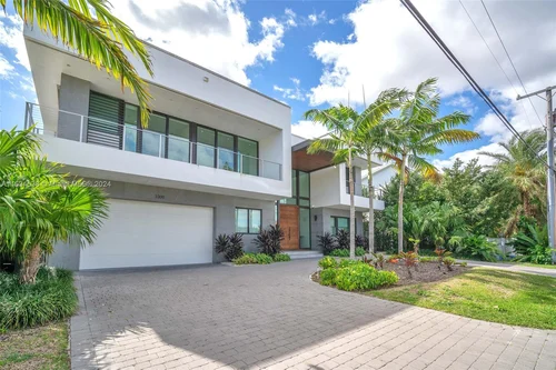3300 NE 165th St, North Miami Beach FL 33160