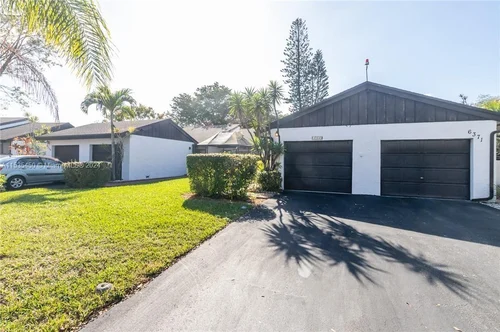 6367 W Pinehurst Cir W # B37, Tamarac FL 33321