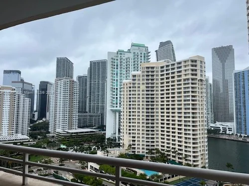 808 Brickell Key Dr # 1807, Miami FL 33131