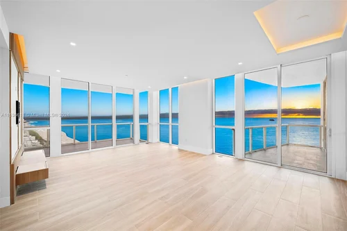 50 S Pointe Dr # 3401, Miami Beach FL 33139