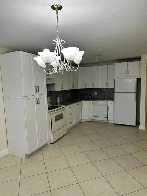 10751 Royal Palm Blvd # 8, Coral Springs FL 33065