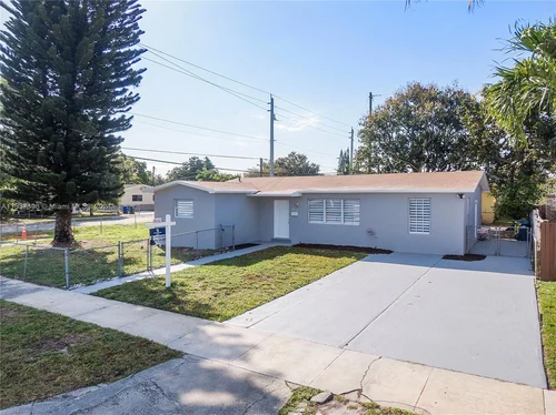 190 NE 173rd St, North Miami Beach FL 33162