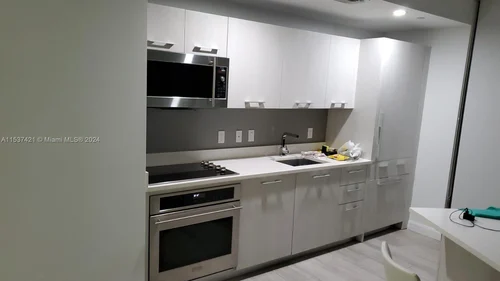 55 SW 9th St # 2608, Miami FL 33130