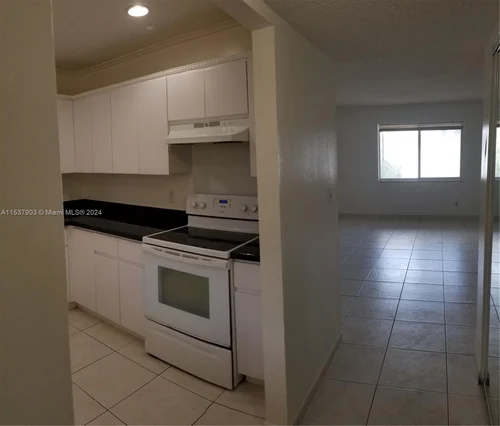 724 NE 4th St # 8, Hallandale Beach FL 33009