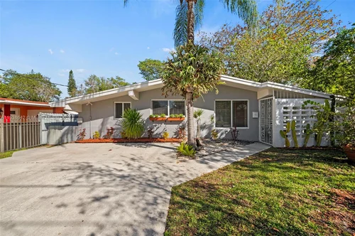 3353 Charles Ave, Miami FL 33133