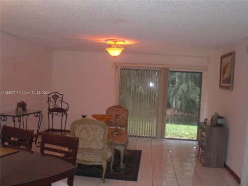 430 Commodore Dr # 105, Plantation FL 33325