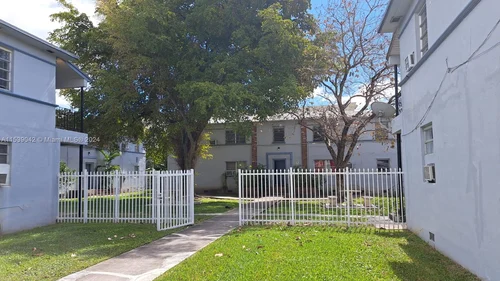 428 NE 82nd St # 4E, Miami FL 33138