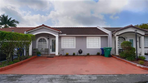 7558 NW 173rd Ter, Hialeah FL 33015