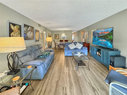 2201 Lucaya Bnd # D2, Coconut Creek FL 33066