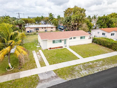 2345 NW 182nd Ter, Miami Gardens FL 33056