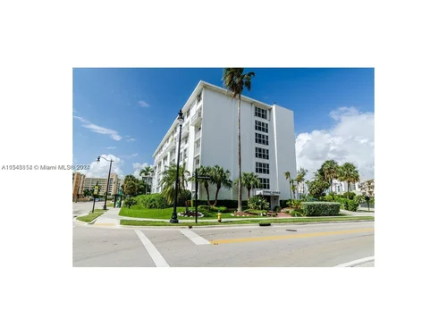 17800 Atlantic Blvd # 203, Sunny Isles Beach FL 33160