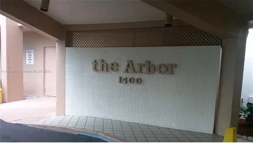 1400 Saint Charles Pl, Pembroke Pines FL 33026