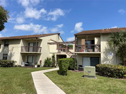 475 NW 210th St # 206, Miami FL 33169