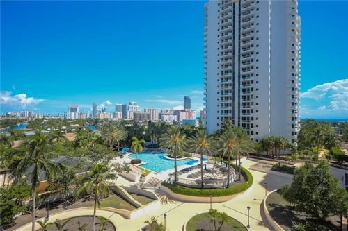 21205 Yacht Club Dr # 901, Aventura FL 33180