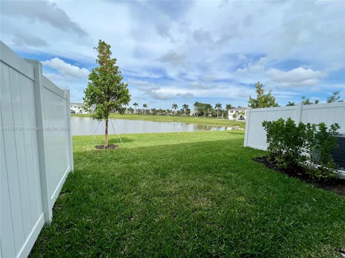 6909 Harbours Edge Ave, Lake Worth FL 33467