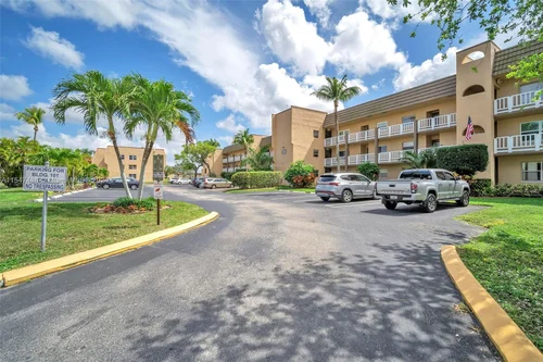9310 Sunrise Lakes Blvd # 110, Sunrise FL 33322