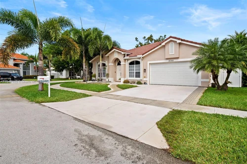 18361 NW 10th St, Pembroke Pines FL 33029