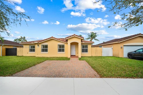 11365 SW 247th Ter, Homestead FL 33032