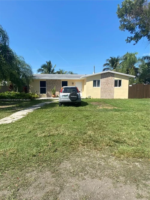 17225 SW 302nd St, Homestead FL 33030