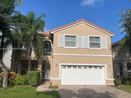 1095 Weeping Willow Way, Hollywood FL 33019
