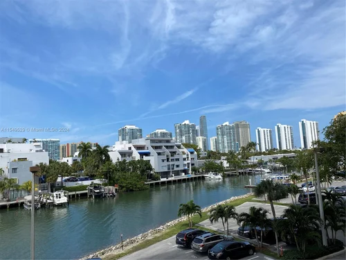 400 Kings Point Dr # 314, Sunny Isles Beach FL 33160