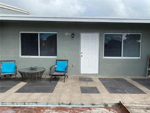 21478 NW 40th Cir Ct, Miami Gardens FL 33055