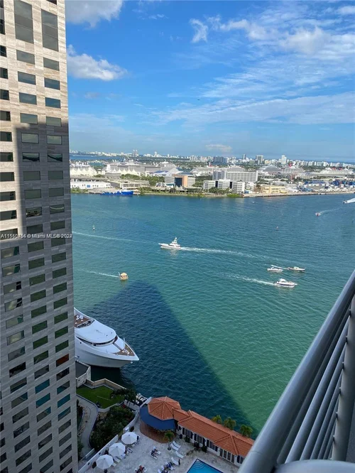 335 S Biscayne Blvd # 2900, Miami FL 33131