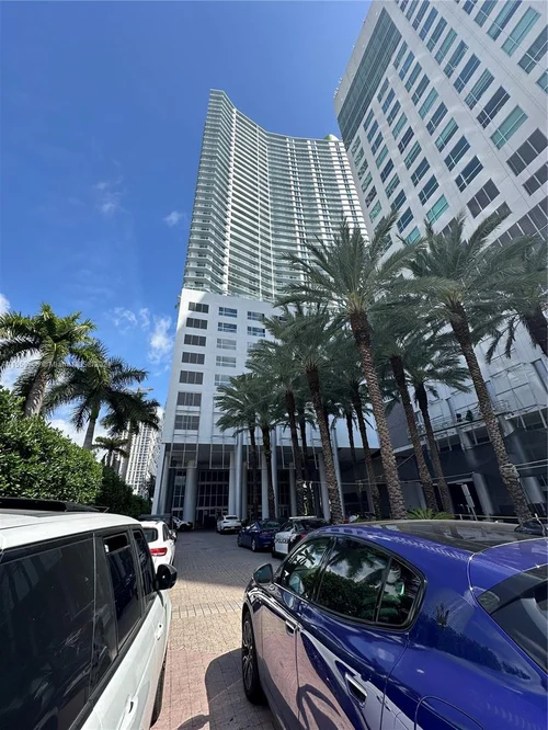 185 SW 7th St # 2800, Miami FL 33130