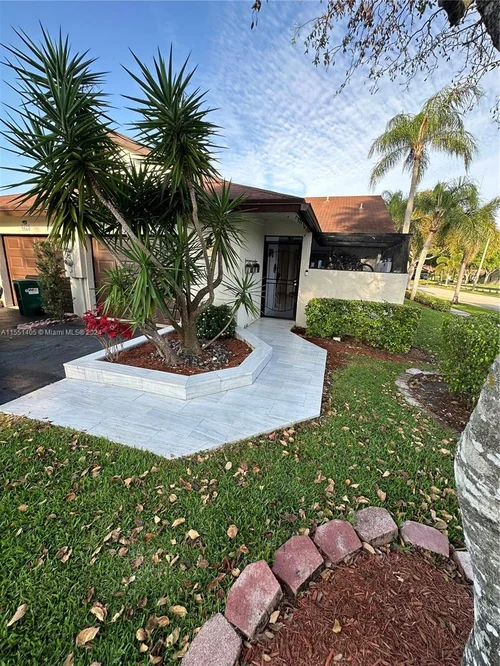 6027 NW 91st Ave, Tamarac FL 33321