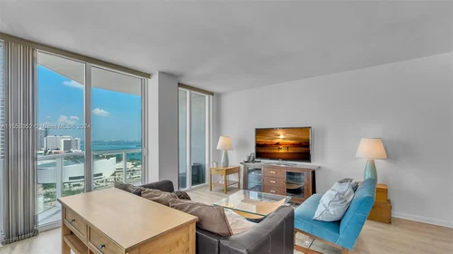 253 NE 2nd St # 2902, Miami FL 33132