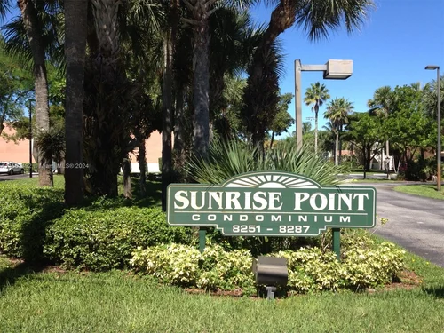 8267 SW 128th St # 203, Pinecrest FL 33156