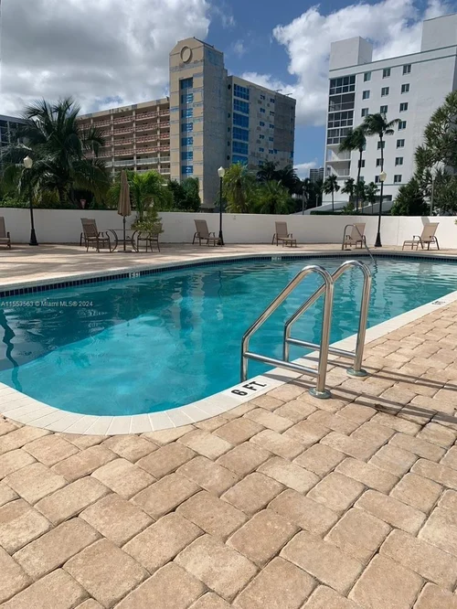 17801 N Bay Rd # 503, Sunny Isles Beach FL 33160